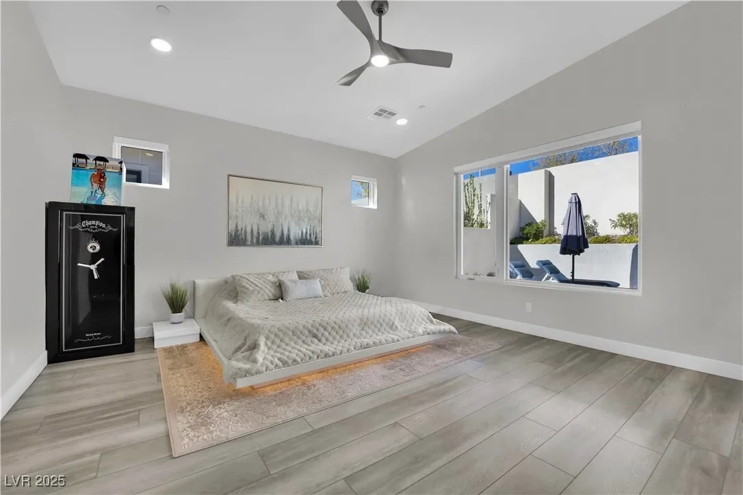 397 Highview Ridge Avenue, Las Vegas, Nevada, United States. - Photo 11