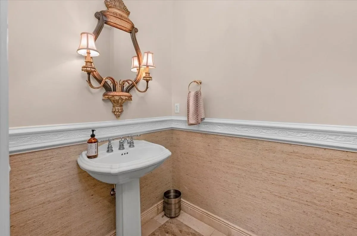 11350 Glencastle Way N, Fresno, CA 93730, Fresno, California, United States. - Photo 52
