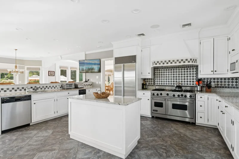 26 Sunset Avenue , East Quogue, NY 11942, East Quogue, New York, United States. - Photo 22