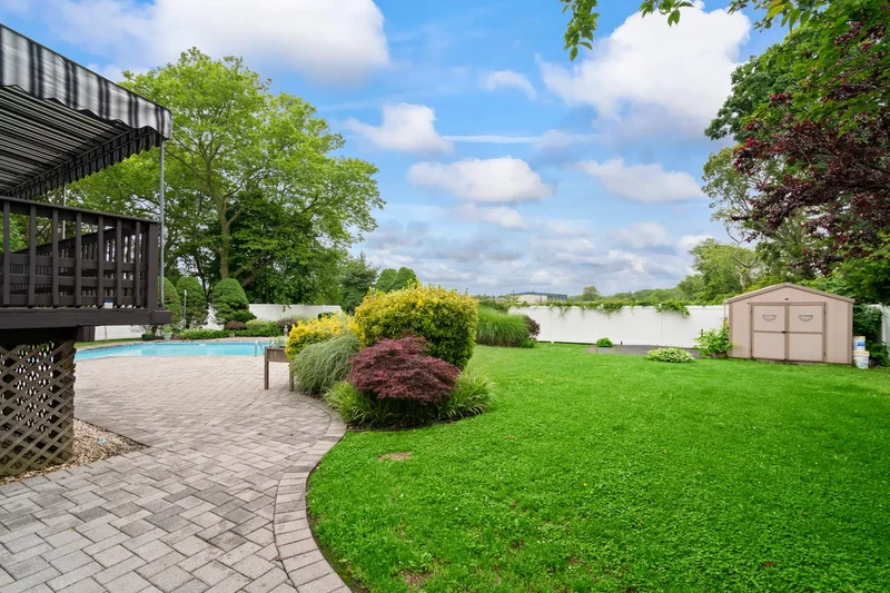 1016 Westminster Avenue,Dix Hills, Ny, 11746