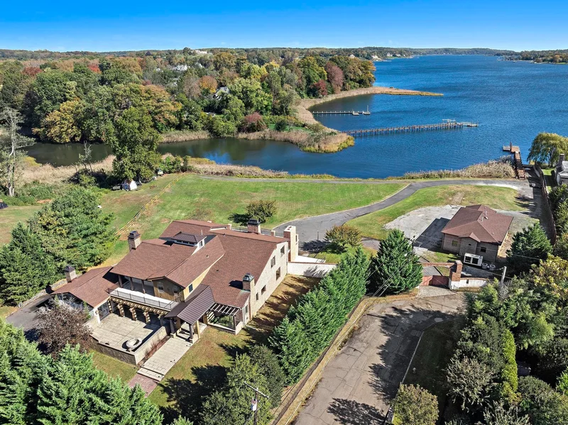 233 Conover Ln, Red Bank, NJ 07701, Red Bank, New Jersey, United States. - Photo 11
