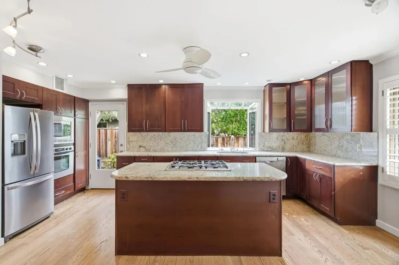 755 Northampton Drive, East Palo Alto, California, United States. - Photo 6