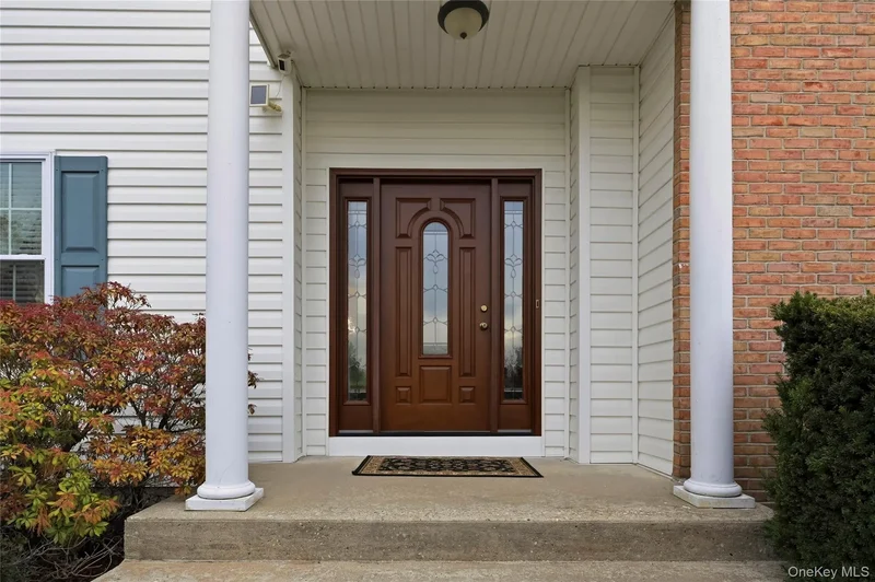 48 Windcrest Drive, Manorville, NY 11949, Manorville, New York, United States. - Photo 5