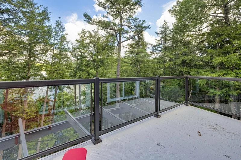 221 Ch. du Rubis, Val-des-Monts, Quebec, Canada. - Photo 16