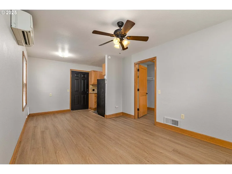 114 S John Adams St, OregonCity, OR 97045, Oregon City, Oregon, United States. - Photo 4
