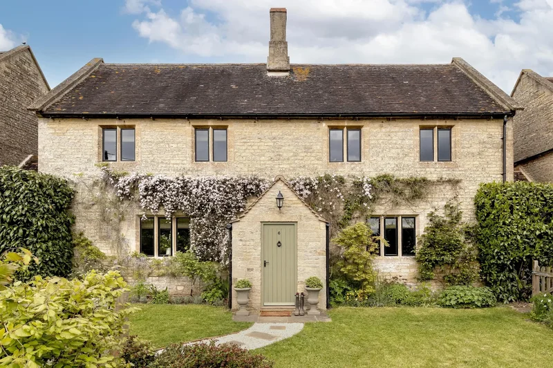 Enchanting Country Cottage in the Cotswolds