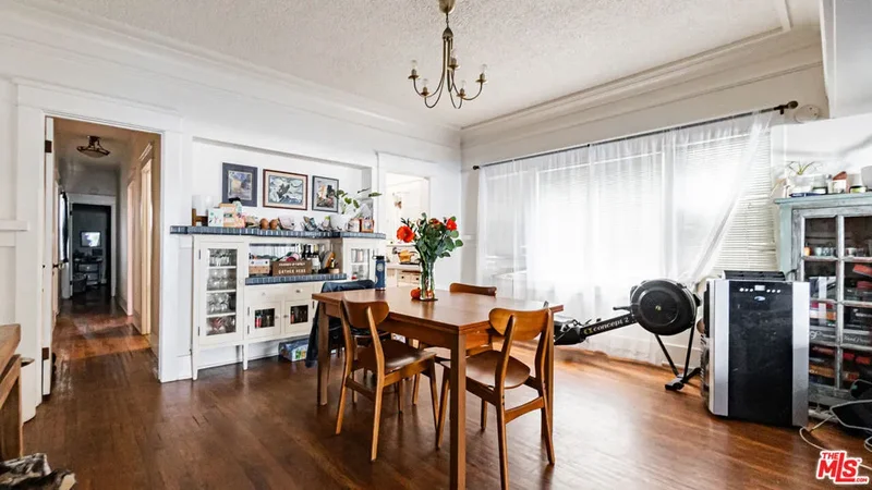 735 Locust Avenue, Signal Hill, California, United States. - Photo 26