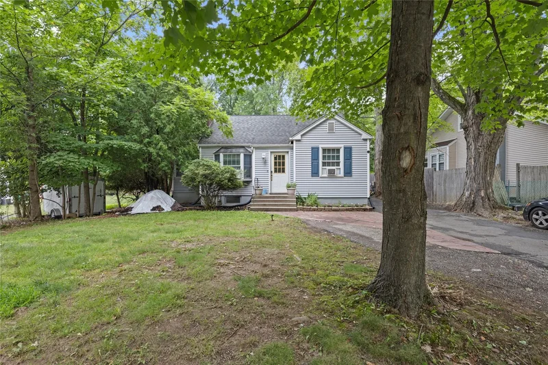 228 Saddle River Road, Airmont, NY 10952, Airmont, New York, United States. - Photo 29