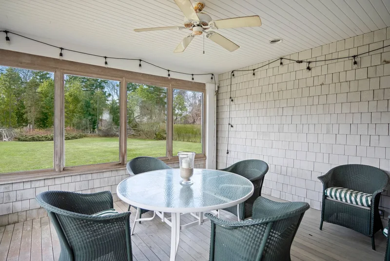 Quaquanantuck Lane, Quogue, New York, United States. - Photo 21