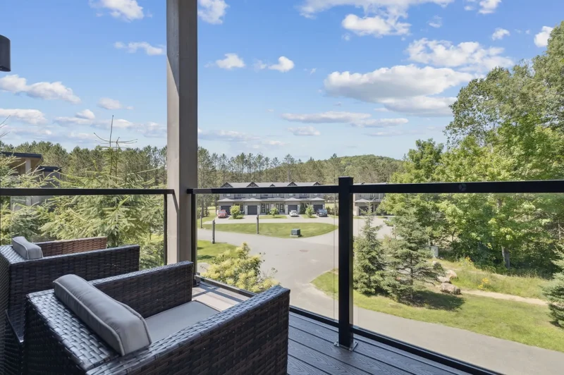 205 Allée de l'Académie, Mont-Tremblant, Quebec, Canada. - Photo 12