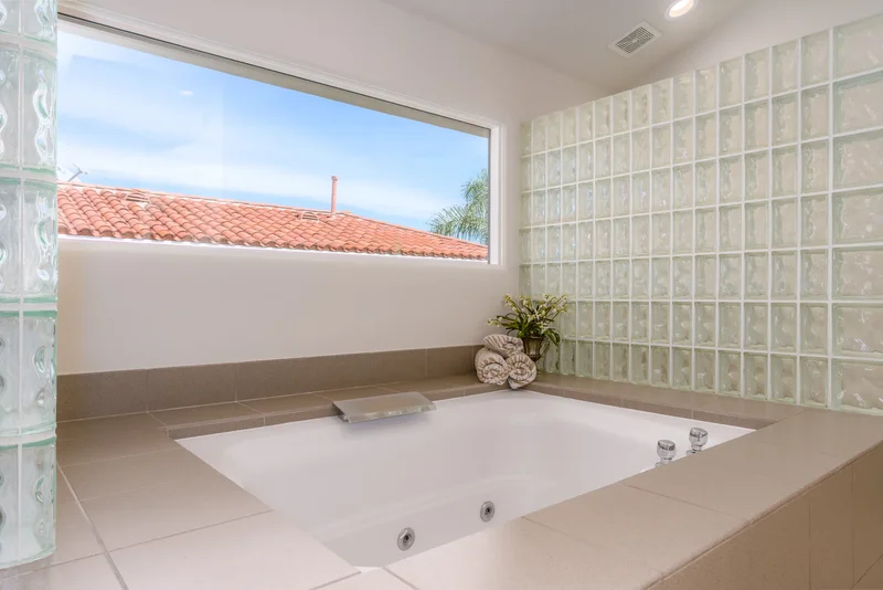 120 Via Trieste , Newport Beach, CA 92663, Newport Beach, California, United States. - Photo 23