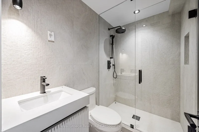 953 Halliday Avenue, Mississauga, ON L5E 1P4, Mississauga, Ontario, Canada. - Photo 12