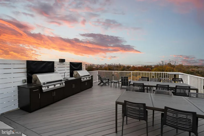 625 SLATERS LN, Alexandria, Virginia, United States. - Photo 13