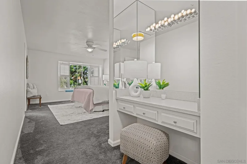 1074 Isabella Avenue, Coronado, California, United States. - Photo 19