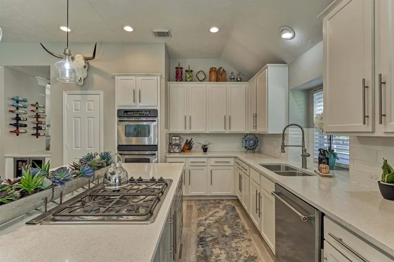 33203 E Border Oak Court, Magnolia, TX 77354, Magnolia, Texas, United States. - Photo 22