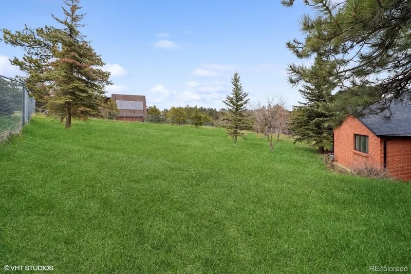 22081 Paradise Circle, Golden, CO 80401, Golden, Colorado, United States. - Photo 36