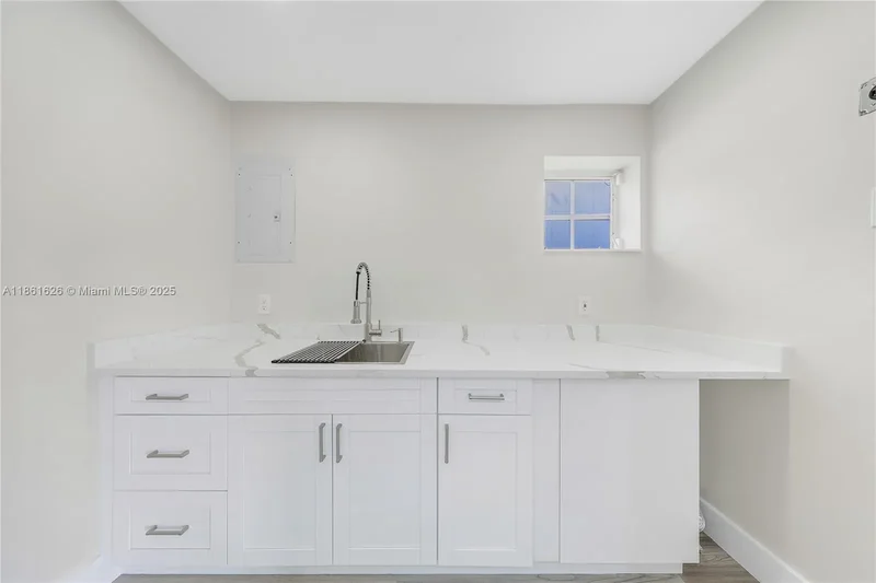 8355 SW 89th St, Coral Gables, Florida, United States. - Photo 10
