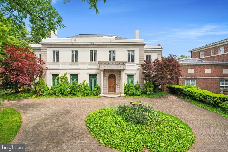 2941 MASSACHUSETTS AVE NW, Washington, District of Columbia, United States. - Photo 2