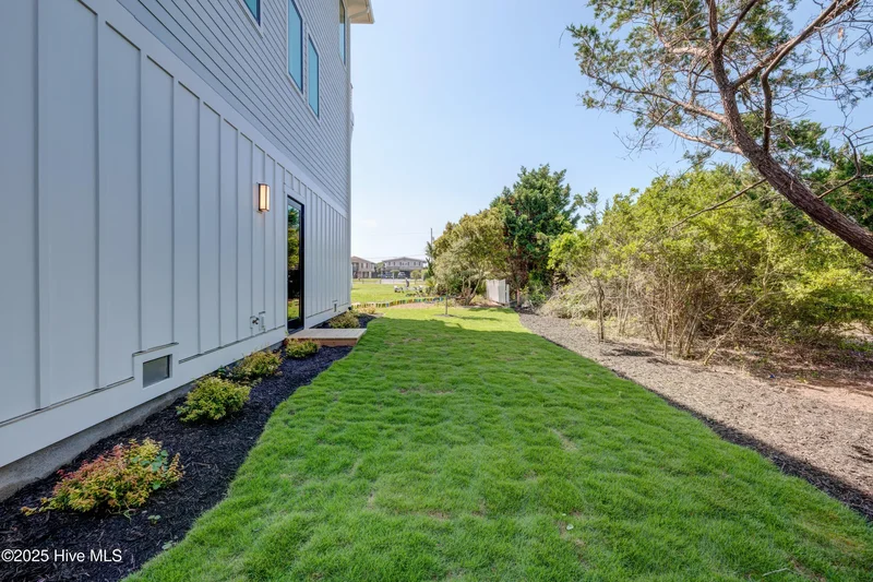 107 Raleigh Avenue, Surf City, North Carolina, United States. - Photo 63