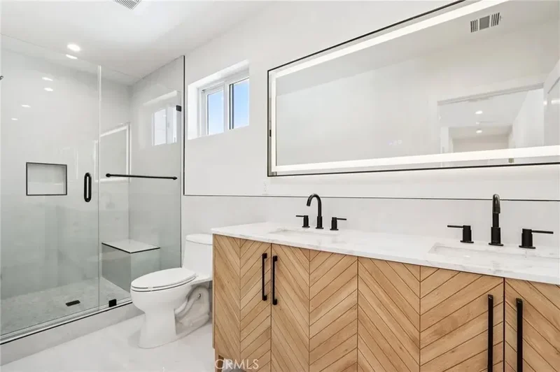 14931 Vose Street, Los Angeles, California, United States. - Photo 25