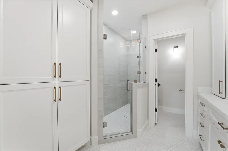 4907 Pine Garden Drive E, Kingwood, TX 77345, Houston, Texas, United States. - Photo 21