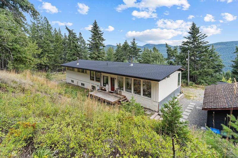 8250 Sun Valley Road, Joe Rich, BC V1P 1J3, Kelowna, British Columbia, Canada. - Photo 5