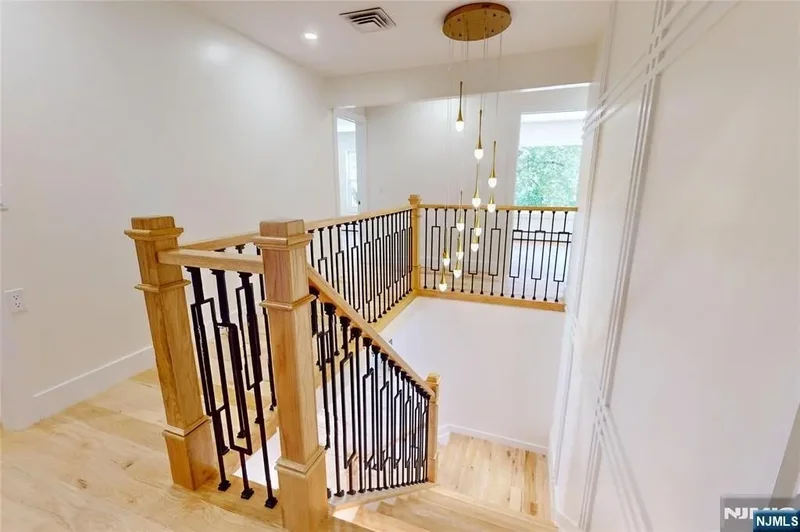 16 Columbine Road, Paramus, NJ, 07652, USA, Paramus, New Jersey, United States. - Photo 8