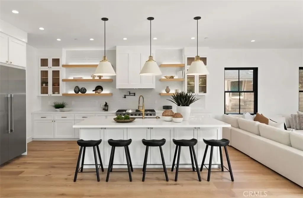430 Tustin Avenue, Newport Beach, California, United States. - Photo 2