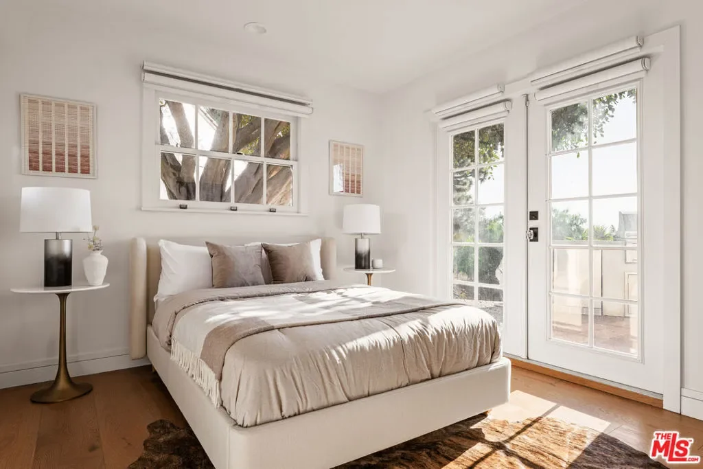 12417 Mulholland Drive, Los Angeles, California, United States. - Photo 25