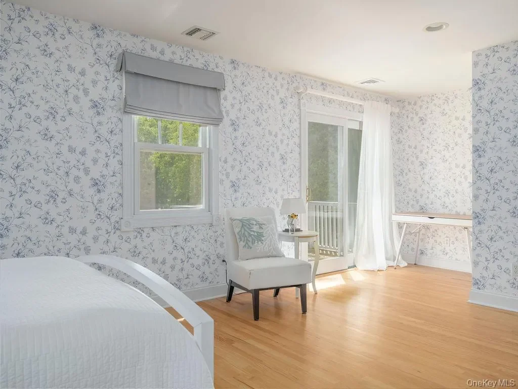 10947 N Bayview Road, Southold, New York, United States. - Photo 32