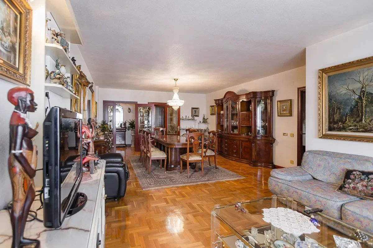 Gallery photo 10