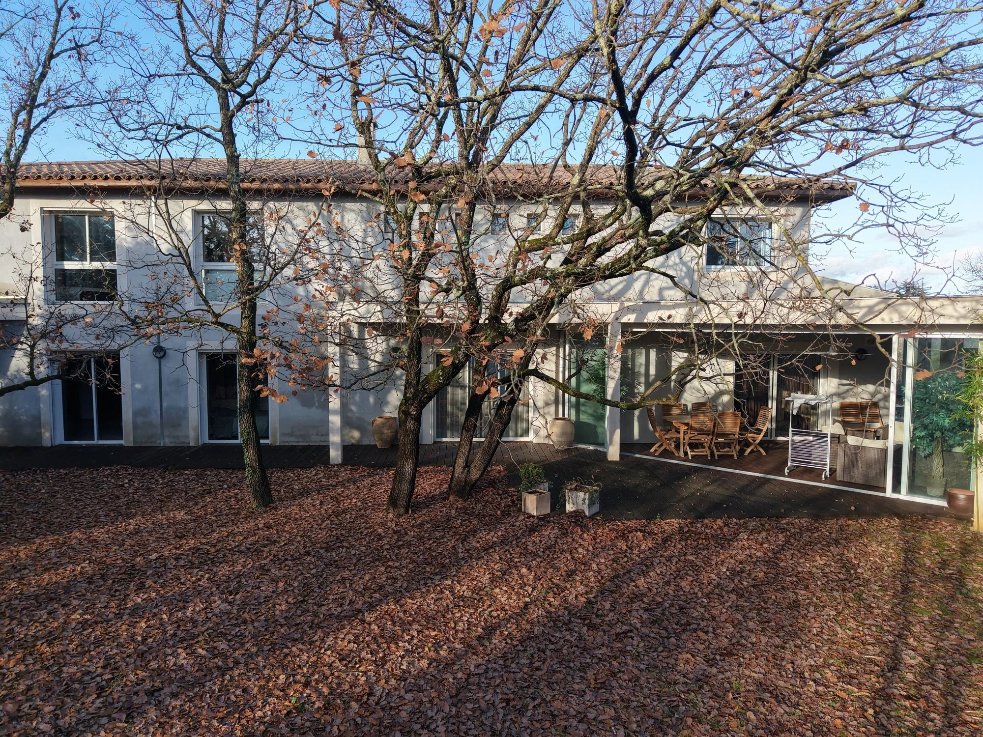 Exterior photo 7
