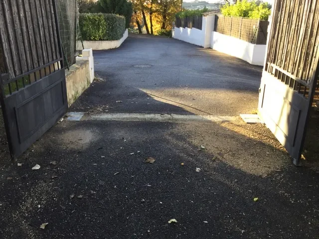 Manosque, Provence-Alpes-Côte d'Azur, France. - Photo 33