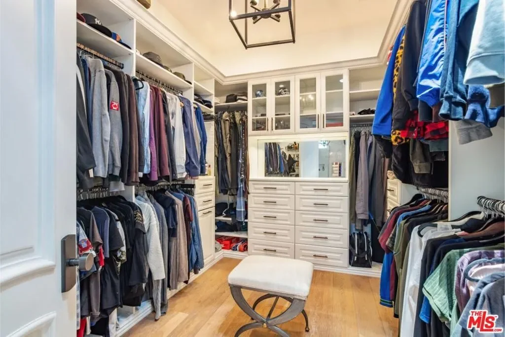 22623 Califa Street, Los Angeles, California, United States. - Photo 6