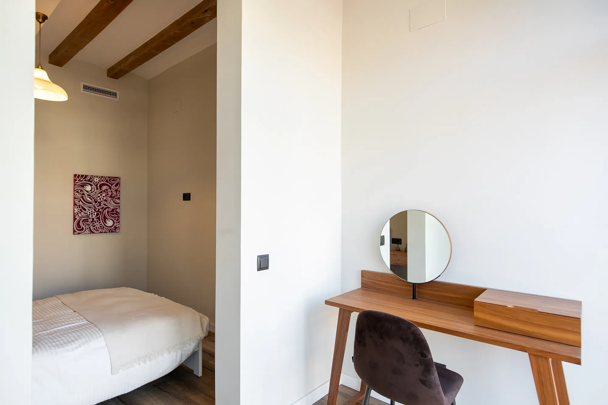 Carrer d'Aribau, Barcelona, Spain, Eixample, Barcelona, Spain. - Photo 16