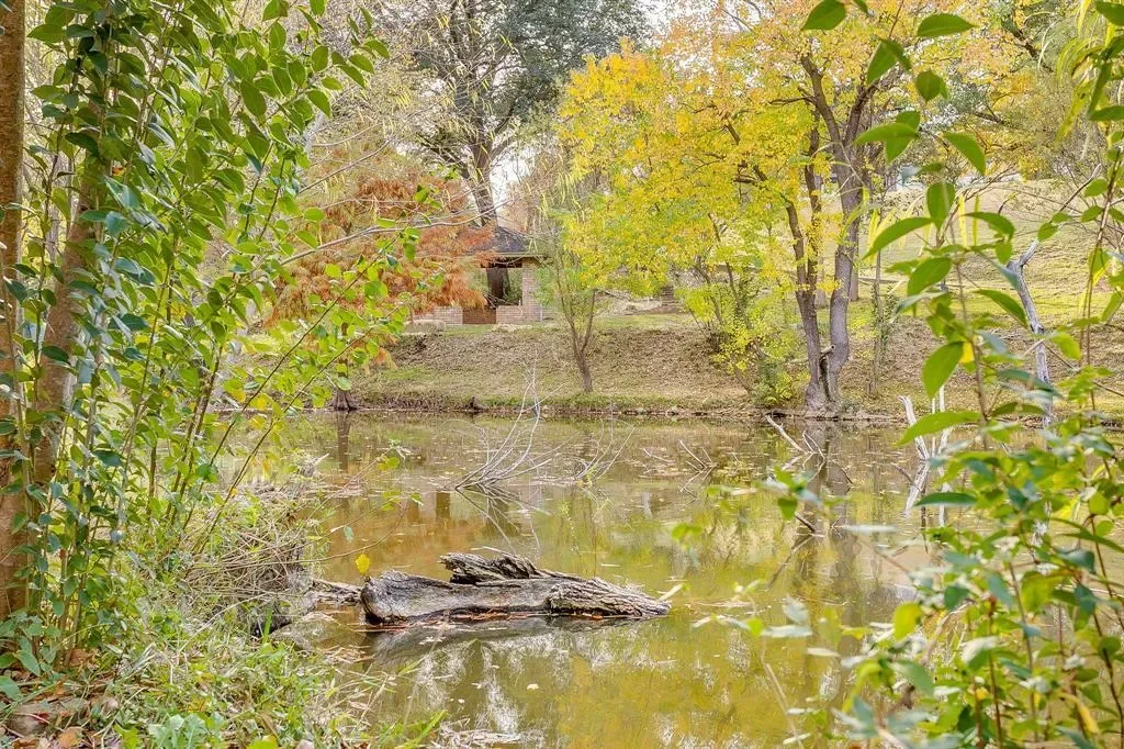 4301 Briarhaven Road, Fort Worth, Texas, United States. - Photo 27