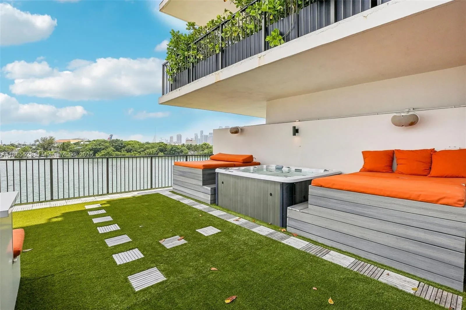 1000 Venetian Way, #TH101, Miami, Florida, United States. - Photo 4