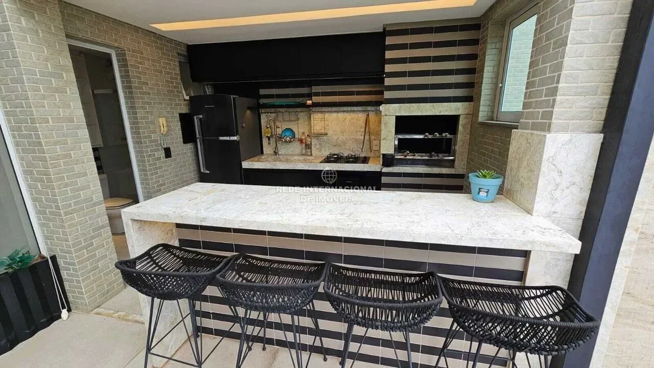 High Standard Furnished Penthouse for Sale in Jardim Camburi – Sea View, Sophistication and Absolute