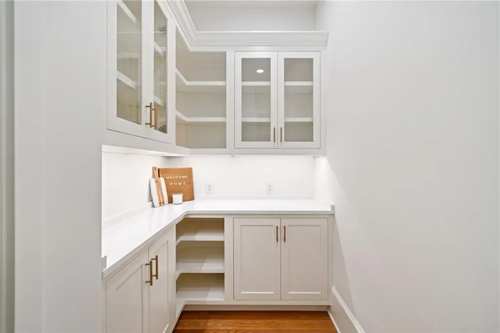 Gallery photo 2