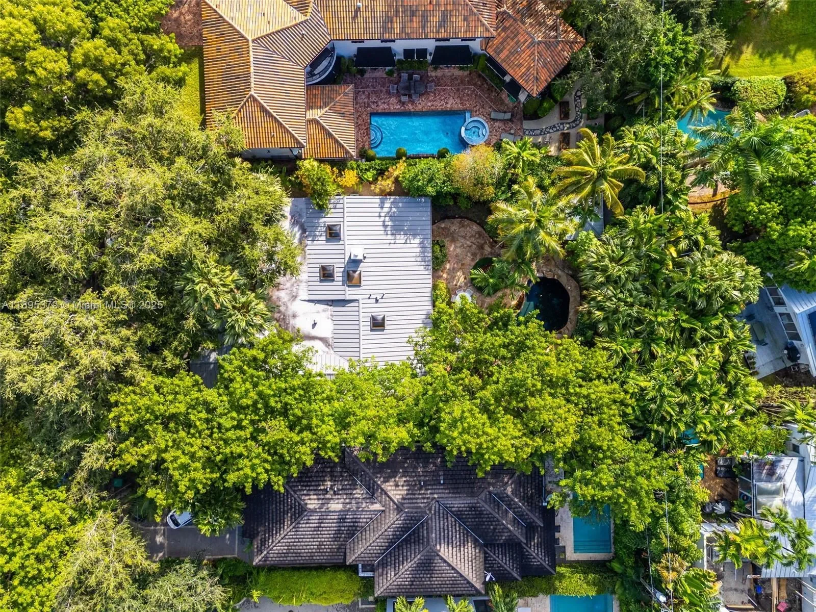 3610 Avocado Ave, Miami, Florida, United States. - Photo 32