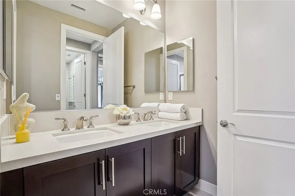 20452 W Esmerelda Lane, Porter Ranch, CA, 91326, USA, Los Angeles, California, United States. - Photo 29