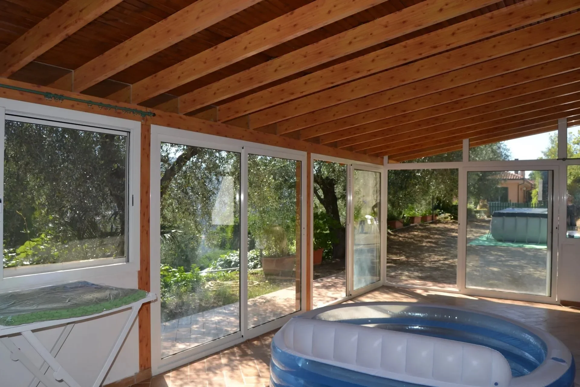 Exterior photo 11