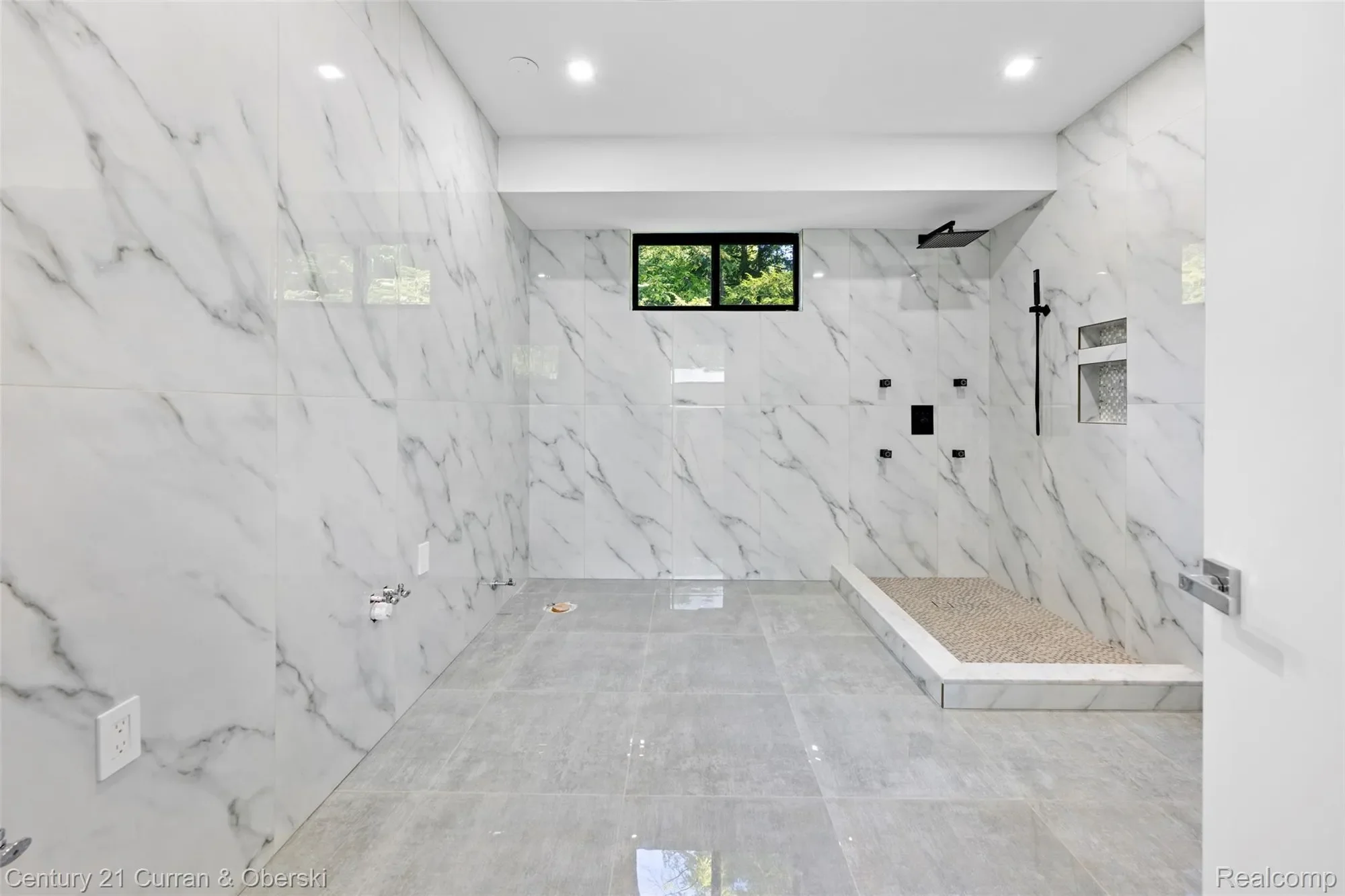 31685 Franklin Fairway Street, Farmington, MI 48334, Farmington Hills, Michigan, United States. - Photo 5