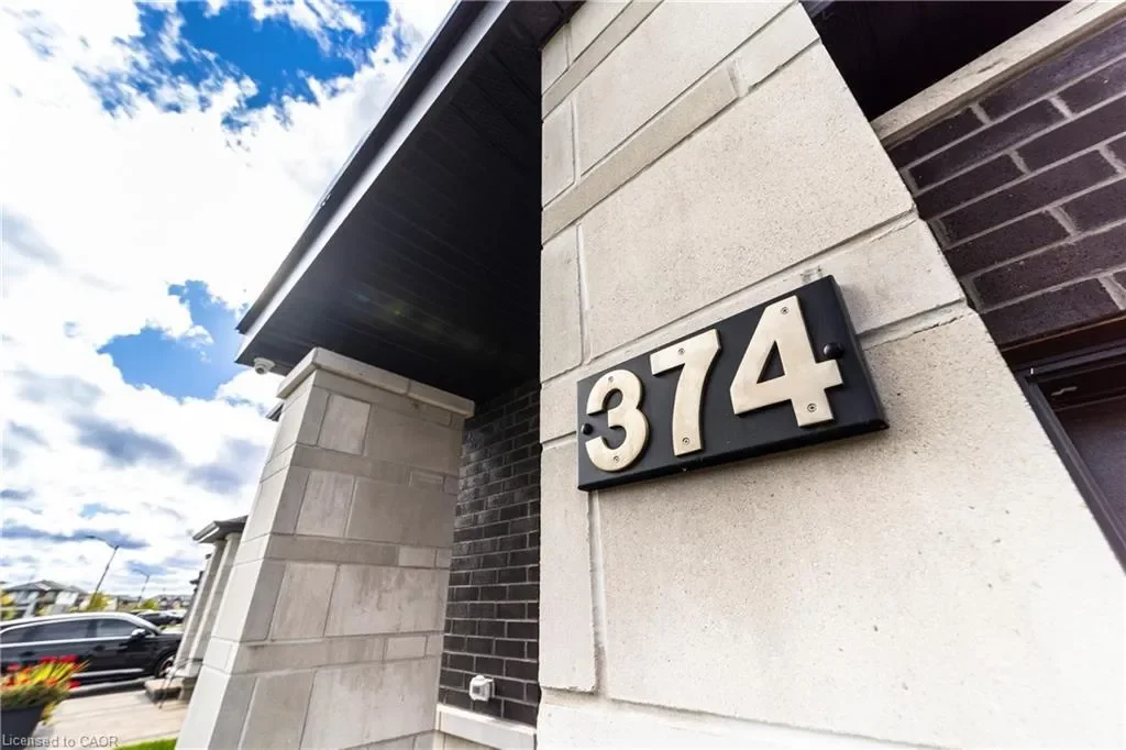374 Big Dipper Street, Ottawa, Ontario, Canada. - Photo 3