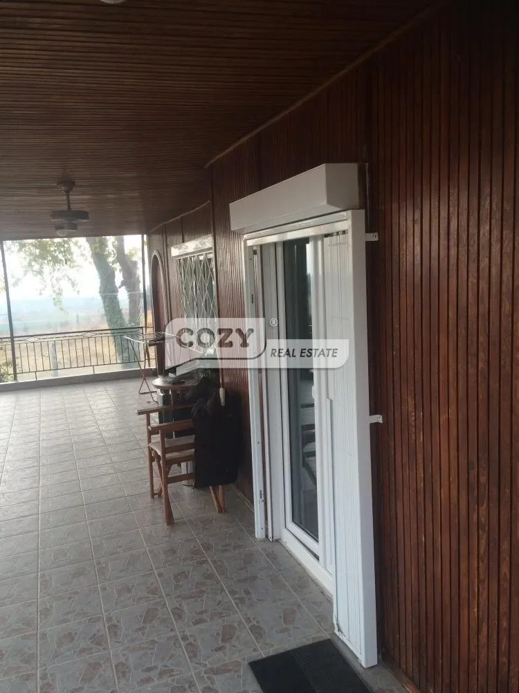 Exterior photo 11