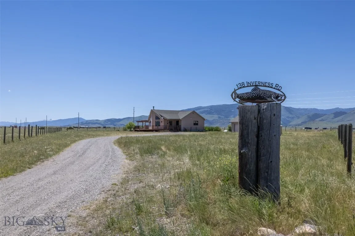 138 Inverness, Livingston, Montana, United States. - Photo 12
