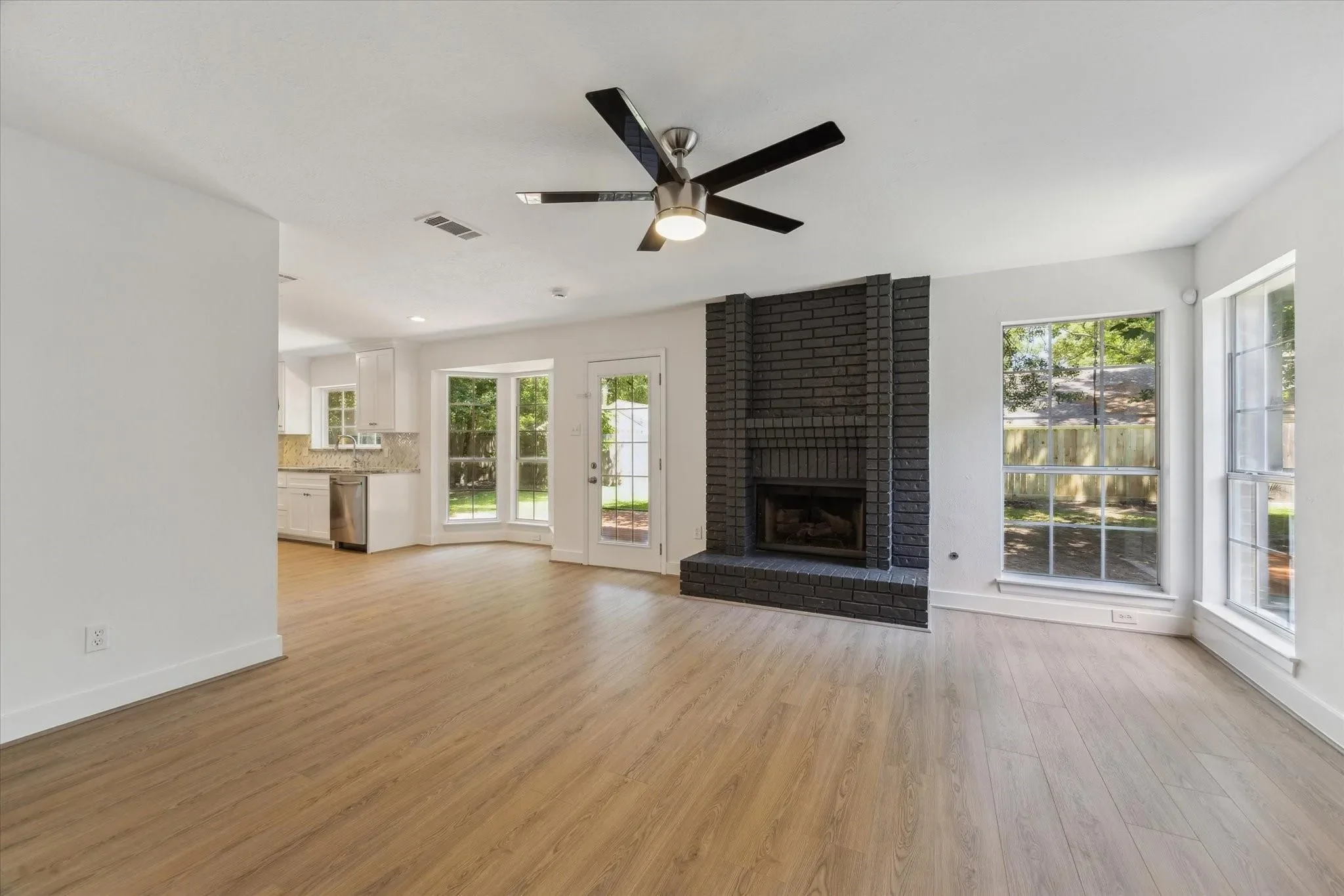 3 E Stony Bridge Court, The Woodlands, TX 77381, The Woodlands, Texas, United States. - Photo 10