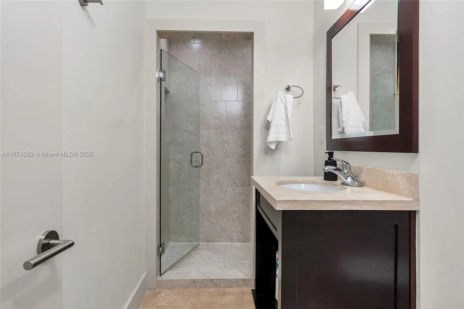 415 Rovino Ave, Coral Gables, Florida, United States. - Photo 13
