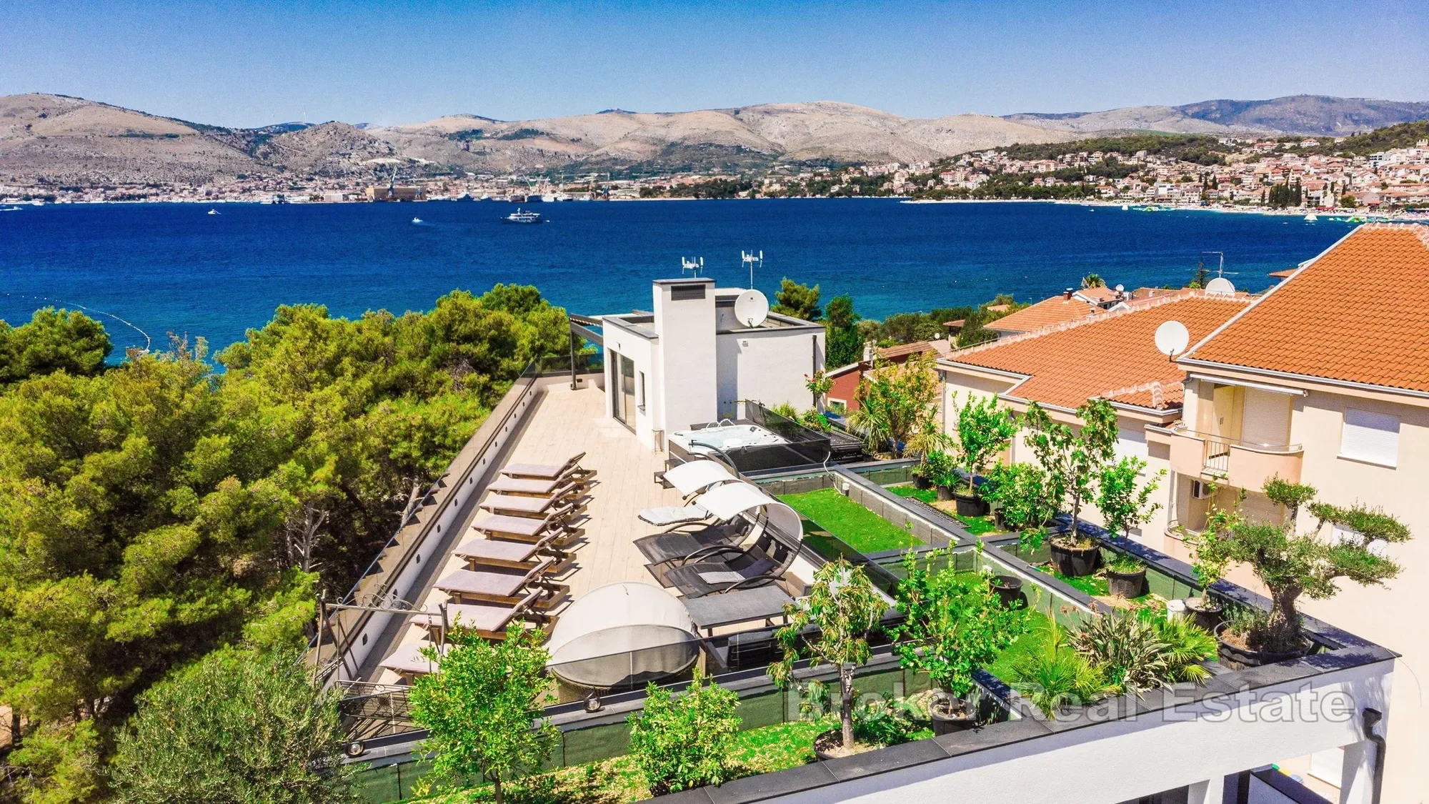 Split-Dalmatia County, Okrug Gornji, Split-Dalmatia County, Croatia. - Photo 12
