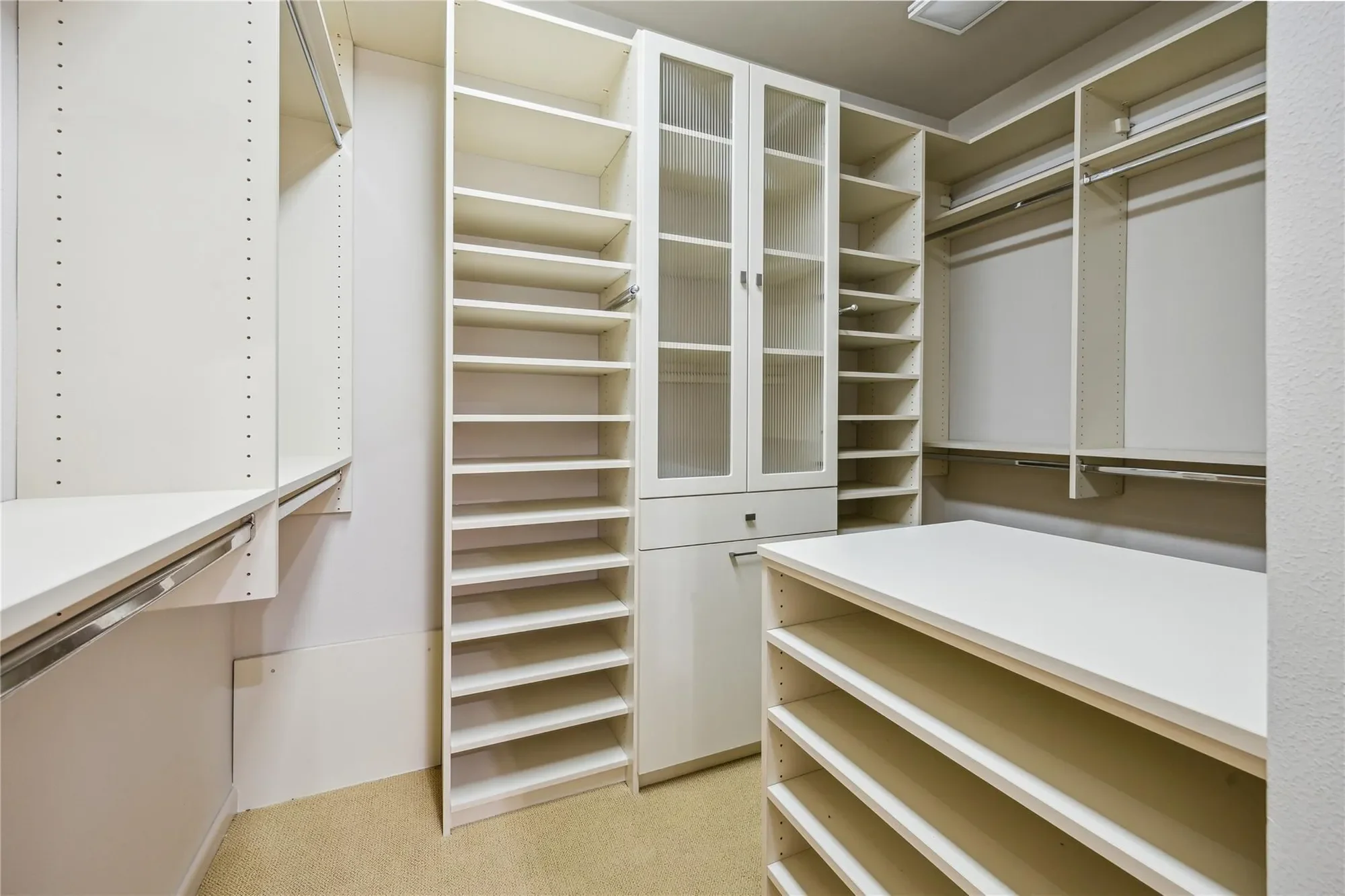 4 River Hollow Lane, Houston, Texas, United States. - Photo 10